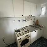 Spacious Retro 3-bedroom 130m2 In Zadar, Puntamika Borik Area Apartmán *