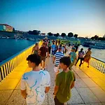 Spacious Retro 3-bedroom 130m2 In Zadar, Puntamika Borik Area Apartment Zadar