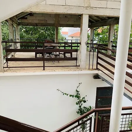 Spacious Retro 3-bedroom 130m2 In Zadar, Puntamika Borik Area 公寓 *