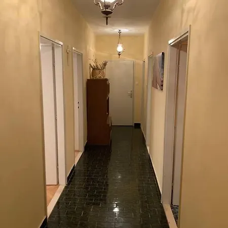 Spacious Retro 3-bedroom 130m2 In Zadar, Puntamika Borik Area *