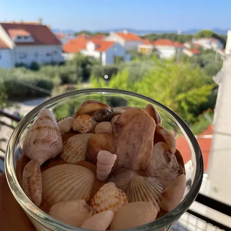 Appartement Spacious Retro 3-bedroom 130m2 In Zadar, Puntamika Borik Area *